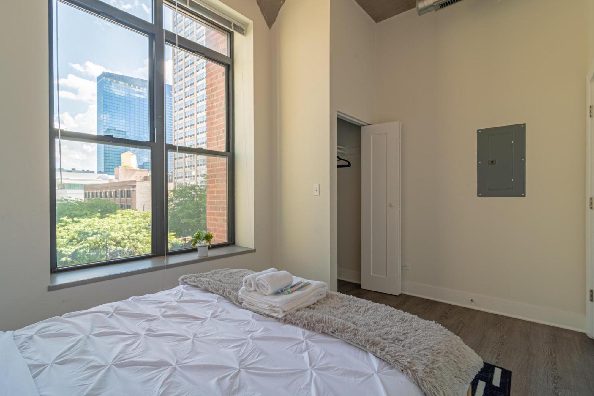 Bright 2Br Luxury Corner Suite With Optional Parking Sleeps 6 Guests Near Mccormick Place And Soldier Field Chicago Esterno foto