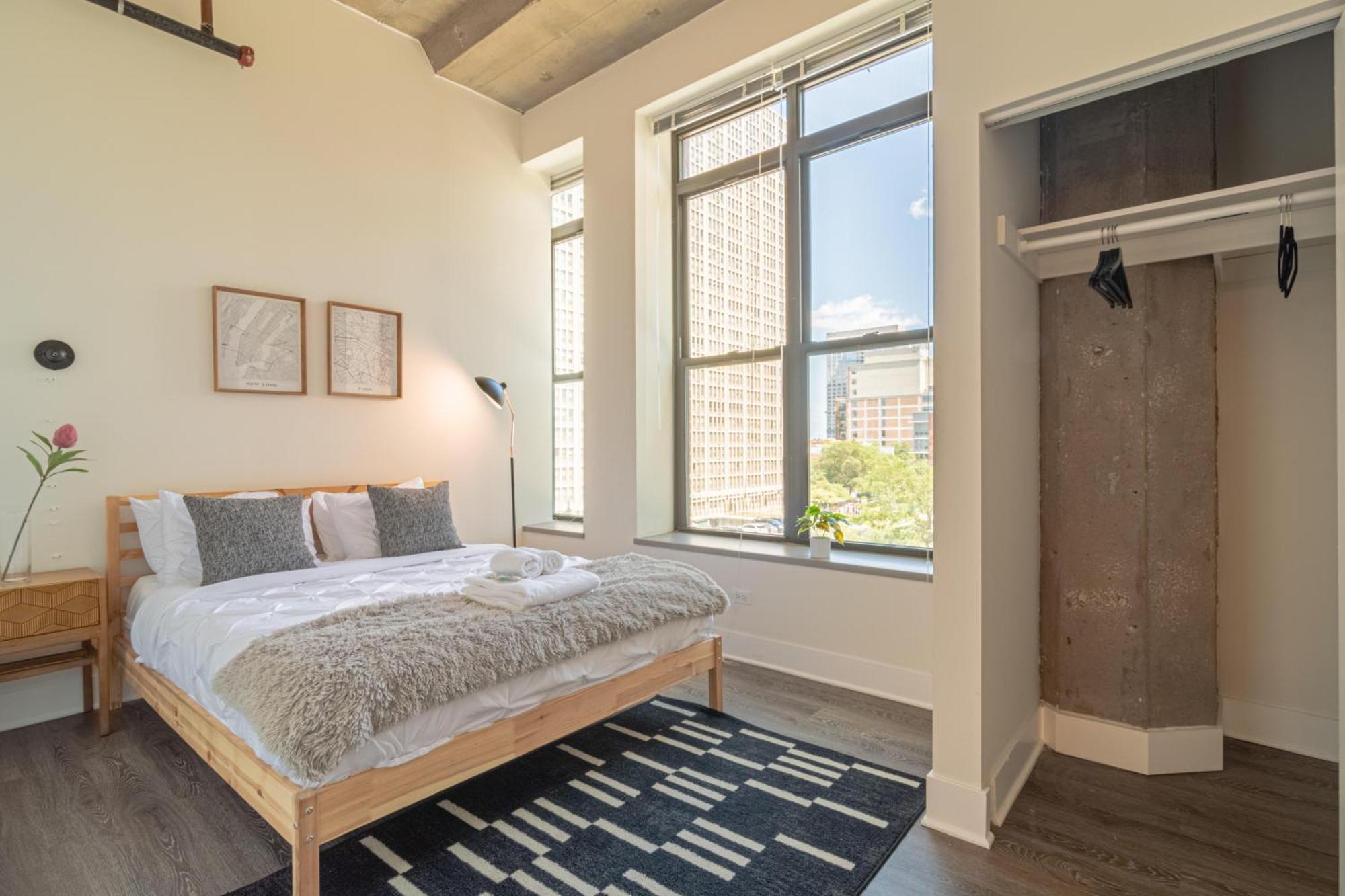 Bright 2Br Luxury Corner Suite With Optional Parking Sleeps 6 Guests Near Mccormick Place And Soldier Field Chicago Esterno foto