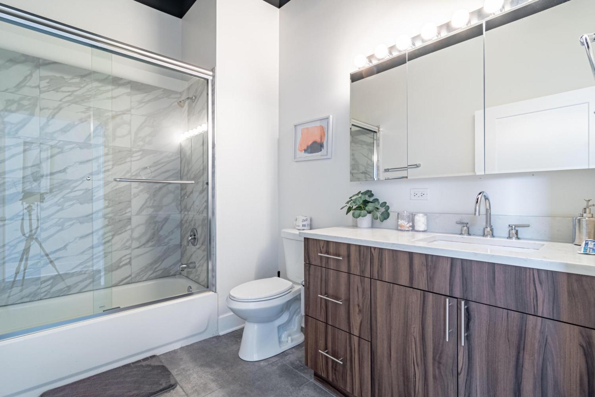 Bright 2Br Luxury Corner Suite With Optional Parking Sleeps 6 Guests Near Mccormick Place And Soldier Field Chicago Esterno foto